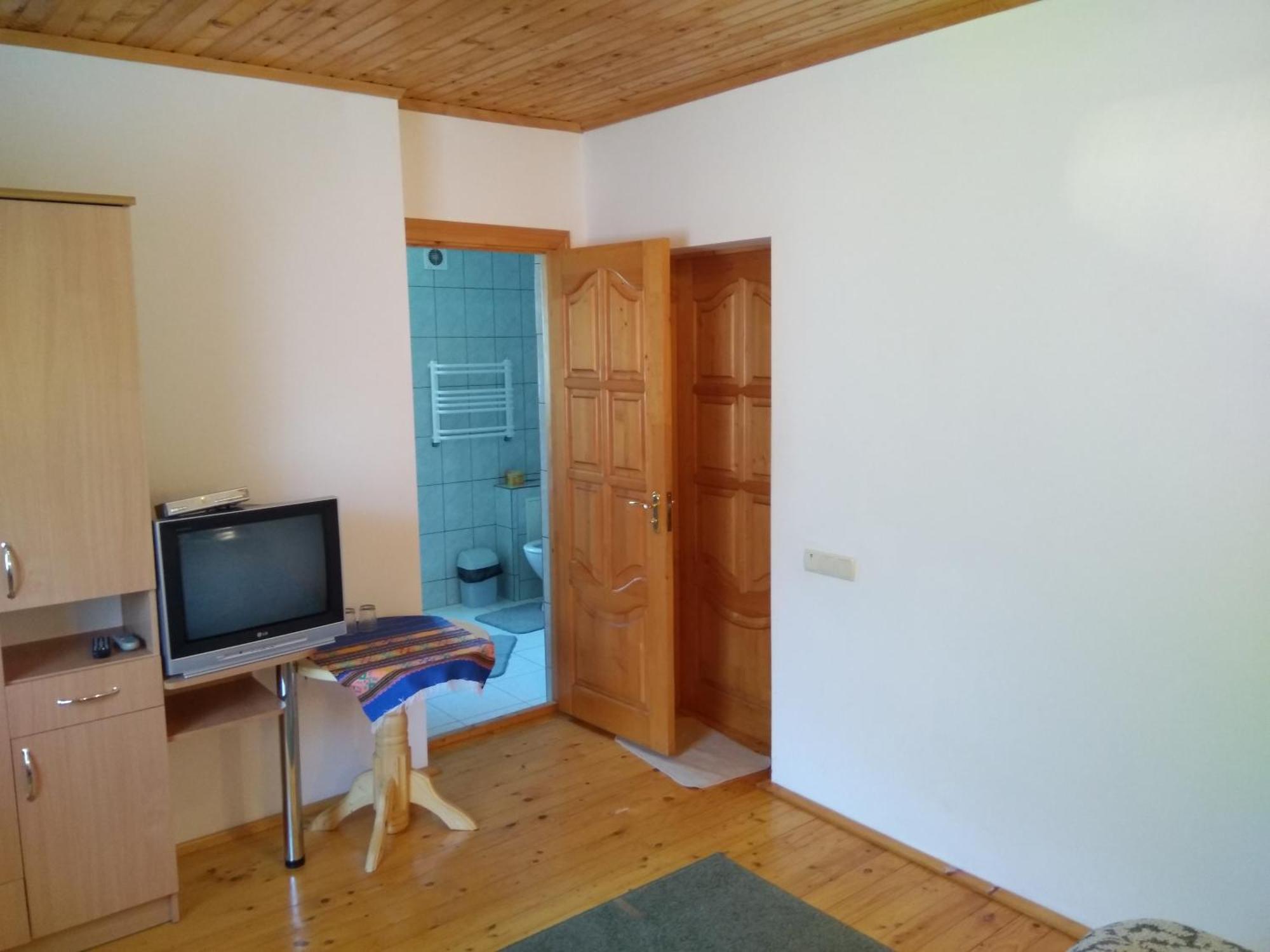 Oskolok Dovbusha Mini-Hotel Yaremche Oda fotoğraf
